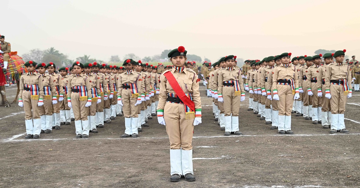 Secound slide> <!-- <img class=